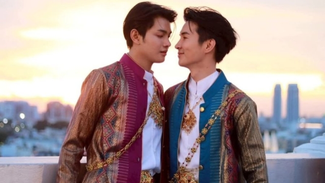 Loy Kaew First Love